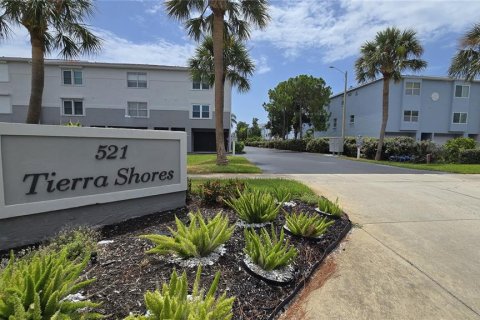 Townhouse in Tierra Verde, Florida 3 bedrooms, 198.81 sq.m. № 2166993
