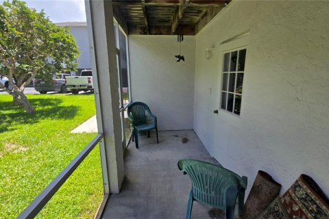 Townhouse in Tierra Verde, Florida 3 bedrooms, 198.81 sq.m. № 2166993 - photo 11