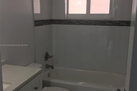 Copropriété à vendre à Miami, Floride: 1 chambre, 66.15 m2 № 1781616 - photo 9