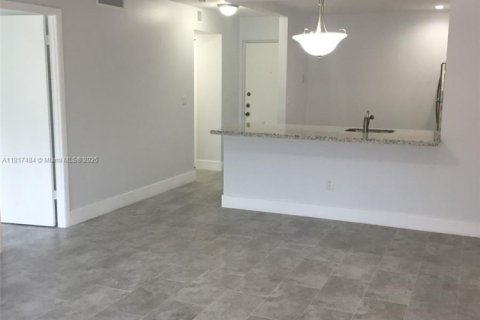 Copropriété à vendre à Miami, Floride: 1 chambre, 66.15 m2 № 1781616 - photo 5