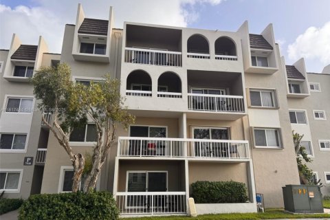 Copropriété à vendre à Miami, Floride: 1 chambre, 66.15 m2 № 1781616 - photo 2