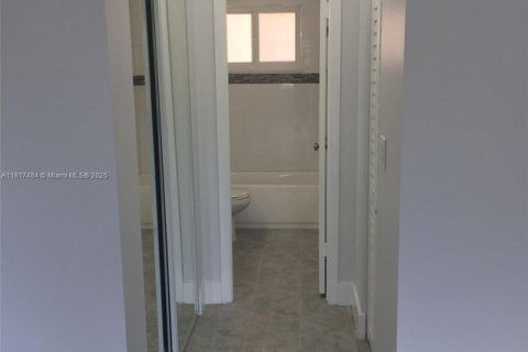 Copropriété à vendre à Miami, Floride: 1 chambre, 66.15 m2 № 1781616 - photo 12