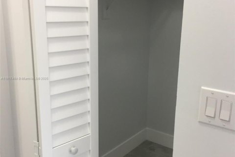 Copropriété à vendre à Miami, Floride: 1 chambre, 66.15 m2 № 1781616 - photo 10