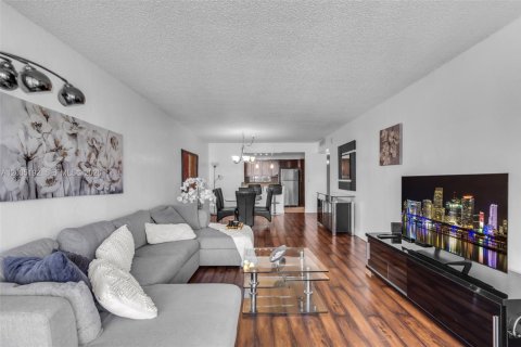 Copropriété à vendre à Sunny Isles Beach, Floride: 1 chambre, 93.37 m2 № 2154290 - photo 7