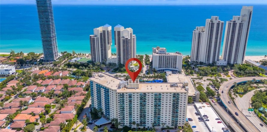 Condo à Sunny Isles Beach, Floride, 1 chambre № 2154290