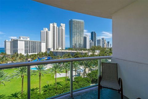 Copropriété à vendre à Sunny Isles Beach, Floride: 1 chambre, 93.37 m2 № 2154290 - photo 18