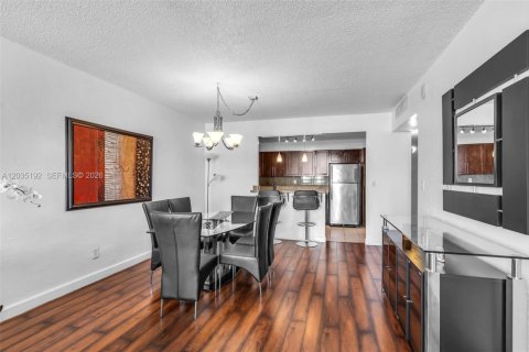 Copropriété à vendre à Sunny Isles Beach, Floride: 1 chambre, 93.37 m2 № 2154290 - photo 8