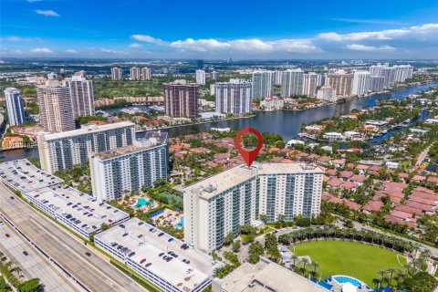 Copropriété à vendre à Sunny Isles Beach, Floride: 1 chambre, 93.37 m2 № 2154290 - photo 26