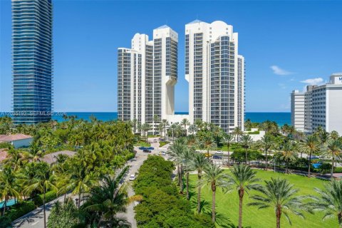 Copropriété à vendre à Sunny Isles Beach, Floride: 1 chambre, 93.37 m2 № 2154290 - photo 20
