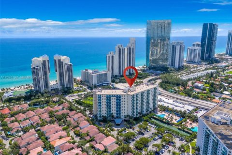 Copropriété à vendre à Sunny Isles Beach, Floride: 1 chambre, 93.37 m2 № 2154290 - photo 21