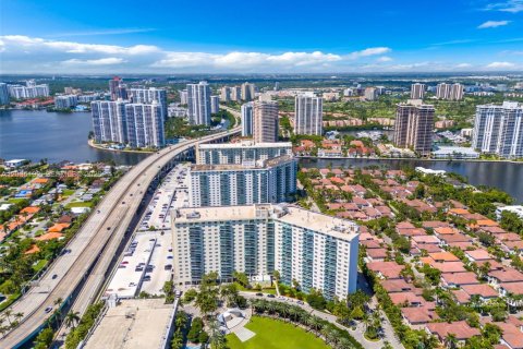 Copropriété à vendre à Sunny Isles Beach, Floride: 1 chambre, 93.37 m2 № 2154290 - photo 29