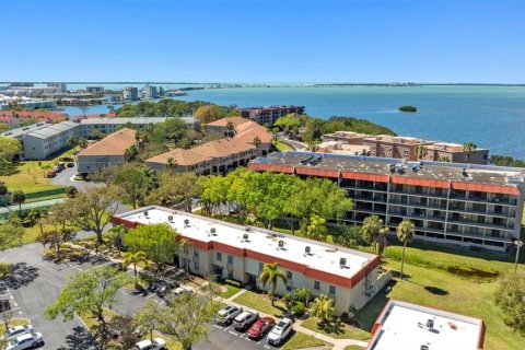 Adosado en venta en Dunedin, Florida, 3 dormitorios, 151.43 m2 № 1584645 - foto 1