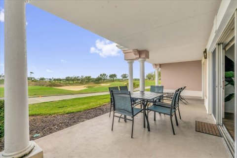 Condo in Four Corners, Florida, 3 bedrooms № 2155710 - photo 2