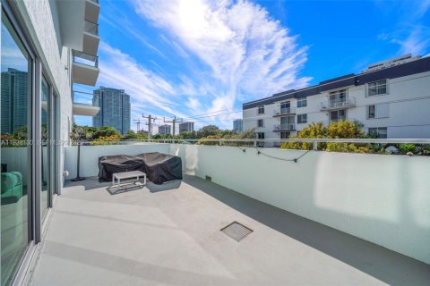 Copropriété à louer à Miami, Floride: 2 chambres, 89.37 m2 № 1996031 - photo 22