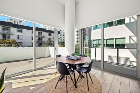 Copropriété à louer à Miami, Floride: 2 chambres, 89.37 m2 № 1996031 - photo 5