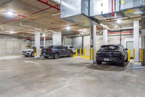 Copropriété à louer à Miami, Floride: 2 chambres, 89.37 m2 № 1996031 - photo 25