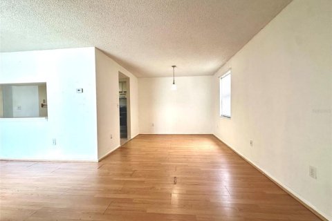Condo in Oldsmar, Florida, 2 bedrooms  № 2222177 - photo 3
