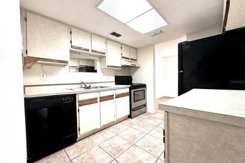 Condo in Oldsmar, Florida, 2 bedrooms  № 2222177 - photo 6