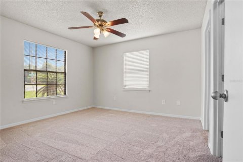 Villa ou maison à vendre à Deltona, Floride: 4 chambres, 163.42 m2 № 2305965 - photo 21