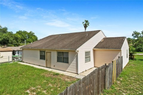 Villa ou maison à vendre à Deltona, Floride: 4 chambres, 163.42 m2 № 2305965 - photo 7