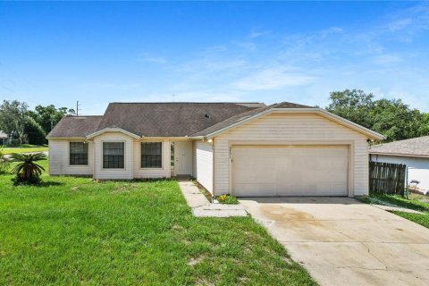 Villa ou maison à vendre à Deltona, Floride: 4 chambres, 163.42 m2 № 2305965 - photo 2