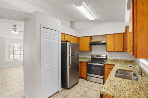 Villa ou maison à vendre à Deltona, Floride: 4 chambres, 163.42 m2 № 2305965 - photo 18