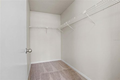 Villa ou maison à vendre à Deltona, Floride: 4 chambres, 163.42 m2 № 2305965 - photo 23