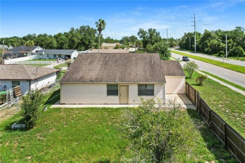 Villa ou maison à vendre à Deltona, Floride: 4 chambres, 163.42 m2 № 2305965 - photo 8