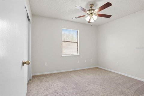 Villa ou maison à vendre à Deltona, Floride: 4 chambres, 163.42 m2 № 2305965 - photo 28