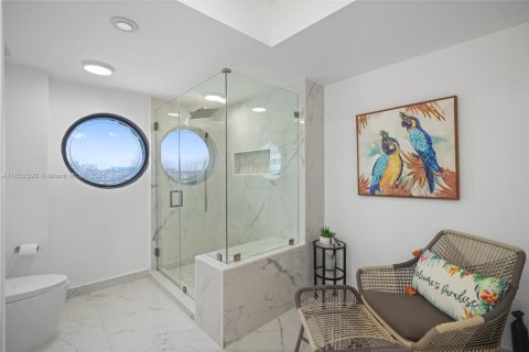 Condominio en venta en Aventura, Florida, 3 dormitorios, 174.66 m2 № 1962808 - foto 15