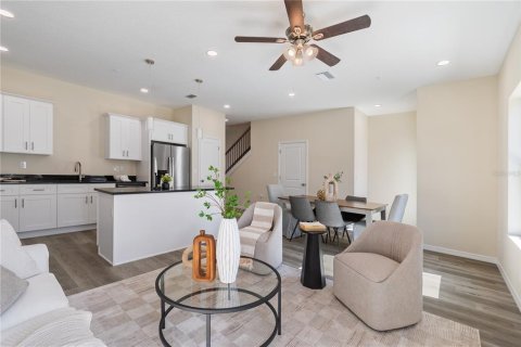 Touwnhouse à vendre à Tampa, Floride: 3 chambres, 161.37 m2 № 2111034 - photo 7