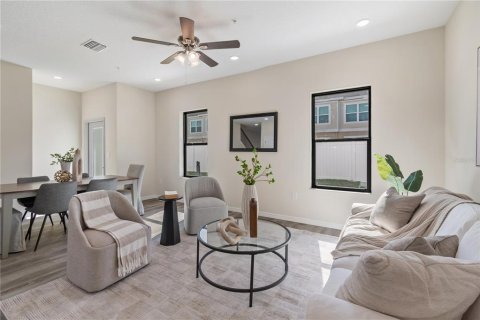 Touwnhouse à vendre à Tampa, Floride: 3 chambres, 161.37 m2 № 2111034 - photo 8