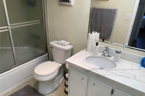 Condo in North Miami, Florida, 1 bedroom  № 2087273 - photo 9