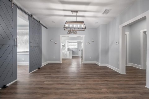 Casa en alquiler en Tampa, Florida, 4 dormitorios, 161 m2 № 1916364 - foto 25