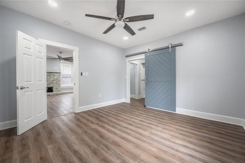 Casa en alquiler en Tampa, Florida, 4 dormitorios, 161 m2 № 1916364 - foto 12