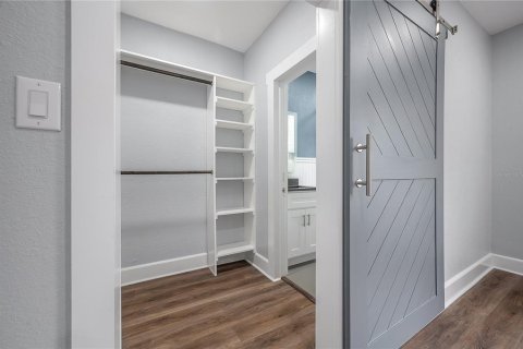 Casa en alquiler en Tampa, Florida, 4 dormitorios, 161 m2 № 1916364 - foto 13