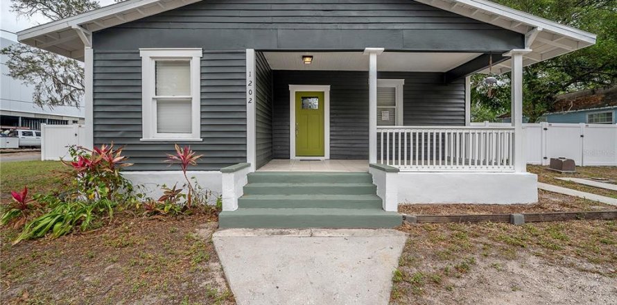 Casa en Tampa, Florida 4 dormitorios, 161 m2 № 1916364