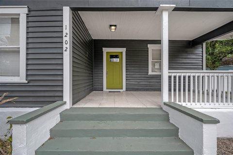 Casa en alquiler en Tampa, Florida, 4 dormitorios, 161 m2 № 1916364 - foto 3