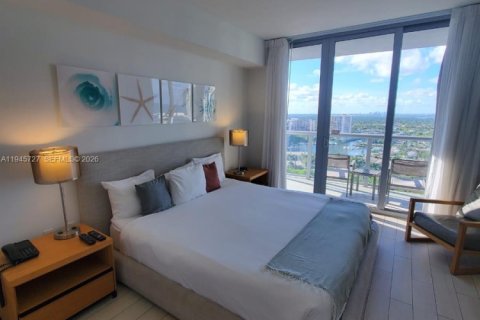 Condo in Hallandale Beach, Florida, 2 bedrooms  № 2263822 - photo 14