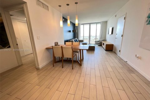 Condo in Hallandale Beach, Florida, 2 bedrooms  № 2263822 - photo 6