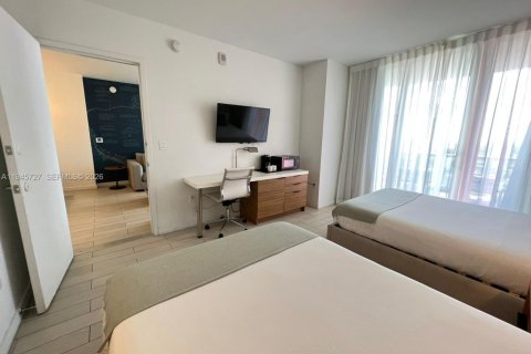 Condo in Hallandale Beach, Florida, 2 bedrooms  № 2263822 - photo 15