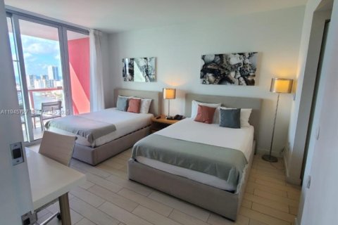 Condo in Hallandale Beach, Florida, 2 bedrooms  № 2263822 - photo 17