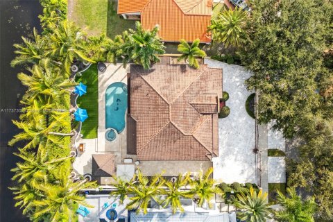 Casa en venta en Miami Lakes, Florida, 4 dormitorios, 251.02 m2 № 1490920 - foto 29