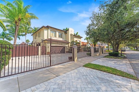 Casa en venta en Miami Lakes, Florida, 4 dormitorios, 251.02 m2 № 1490920 - foto 1