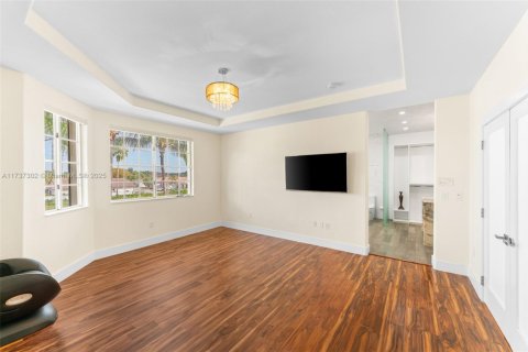 Casa en venta en Miami Lakes, Florida, 4 dormitorios, 251.02 m2 № 1490920 - foto 16