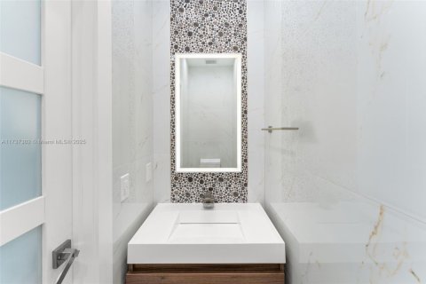 Casa en venta en Miami Lakes, Florida, 4 dormitorios, 251.02 m2 № 1490920 - foto 12