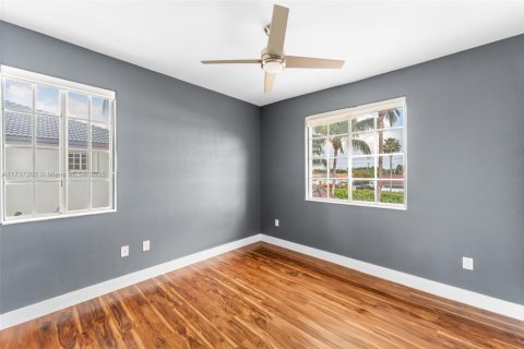 Casa en venta en Miami Lakes, Florida, 4 dormitorios, 251.02 m2 № 1490920 - foto 19