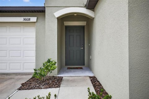 House in Zephyrhills, Florida 4 bedrooms, 180.14 sq.m. № 1787910 - photo 6