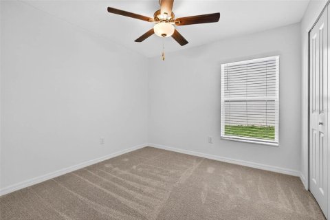 House in Zephyrhills, Florida 4 bedrooms, 180.14 sq.m. № 1787910 - photo 25