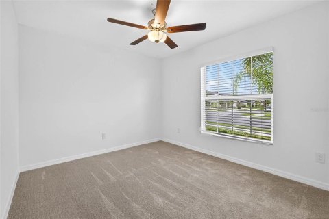 House in Zephyrhills, Florida 4 bedrooms, 180.14 sq.m. № 1787910 - photo 23